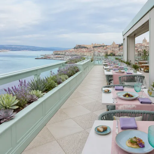 Luxury hotel stays in Cagliari for refined culinary journeys
